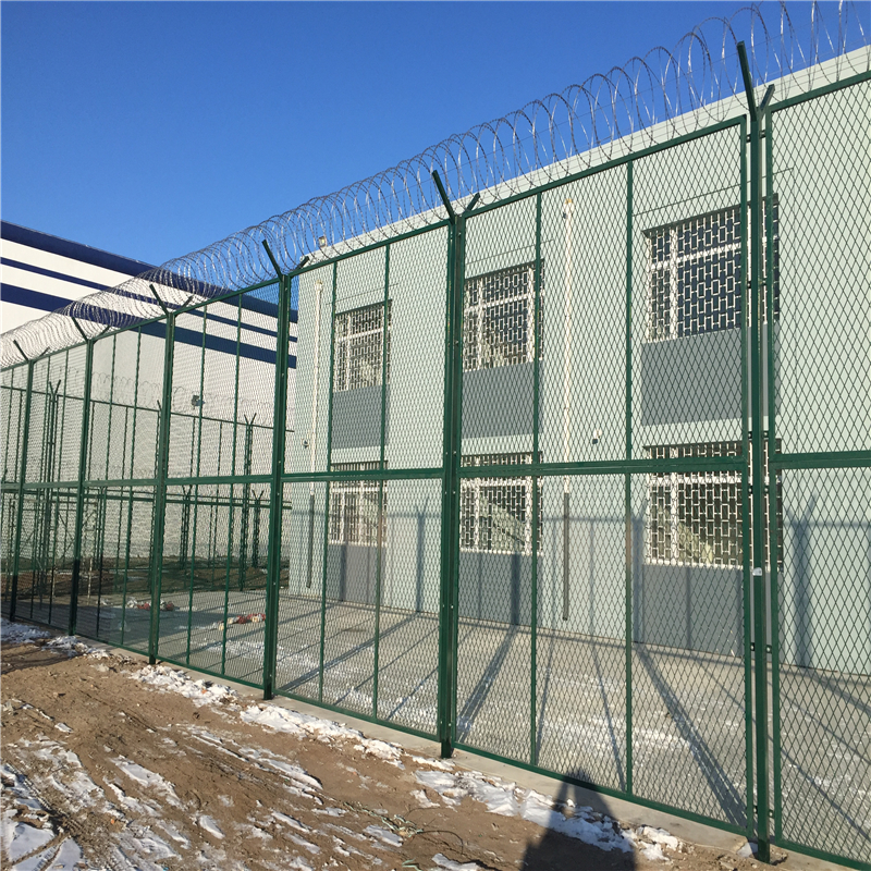 监狱围墙网又称作 Y型安全防护护网