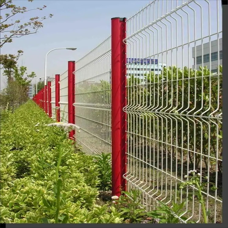 北京桃型立柱护栏网