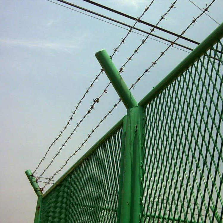 码头铁丝网围栏